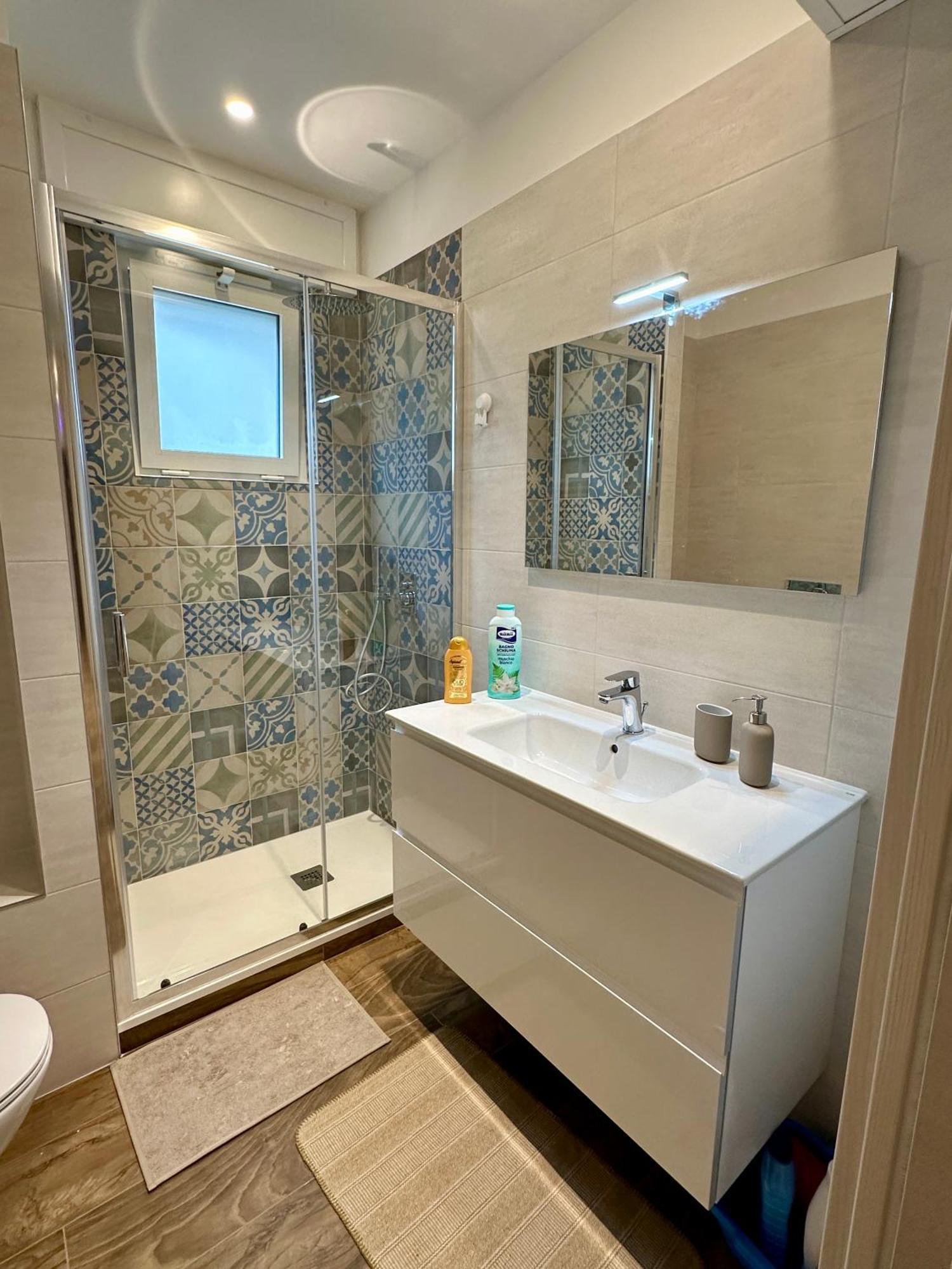 Rainbow Luxury Home Bari - Sea View Bagian luar foto